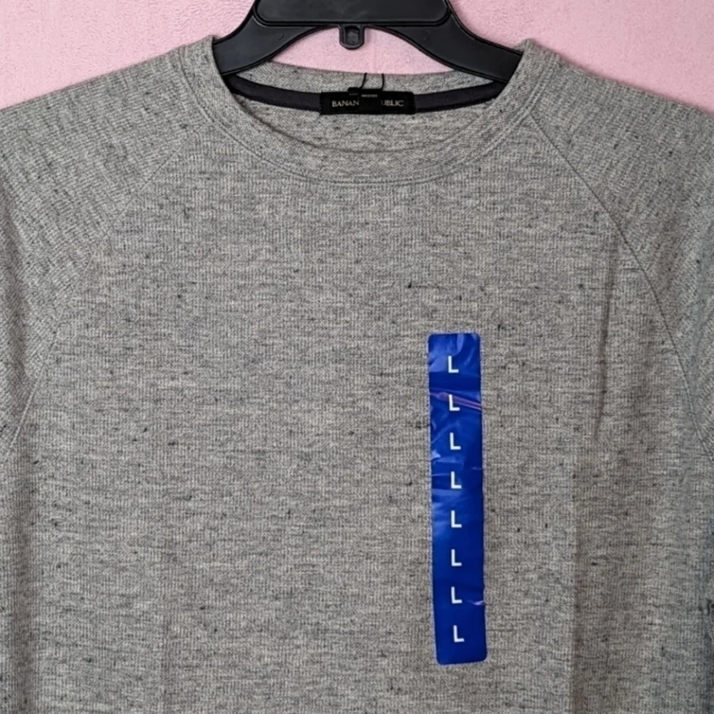 Banana Republic pullover tags